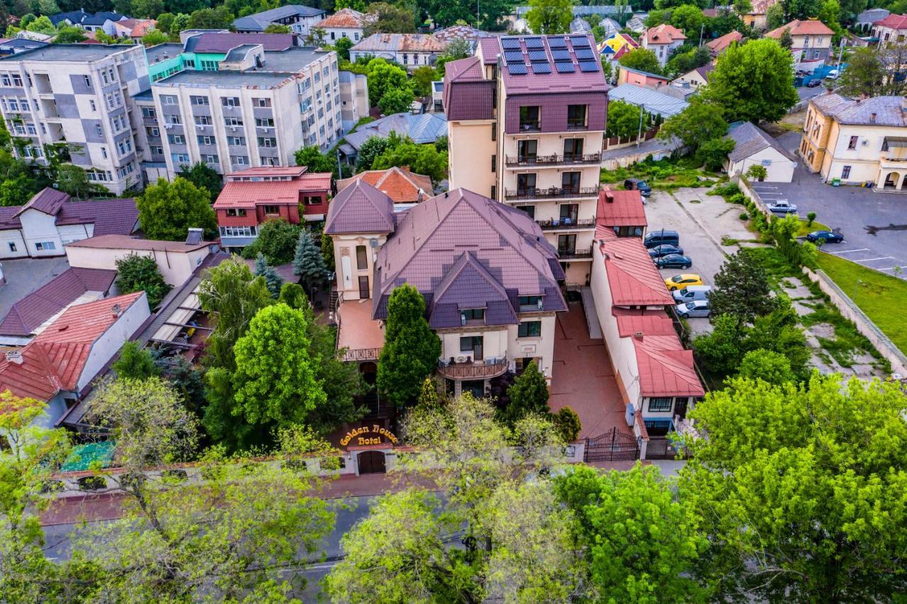 Hotel Golden House Крайова Экстерьер фото
